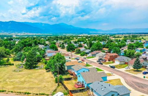 Witches Hollow Pet-Friendly Retreat Near Airport - Foto 70