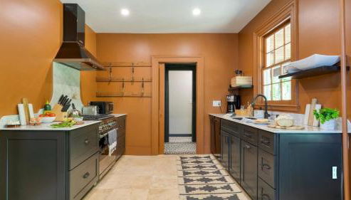 Relax in Style at Historic Modern on Main with Modern Amenities Wooded Views - Foto 3, Other