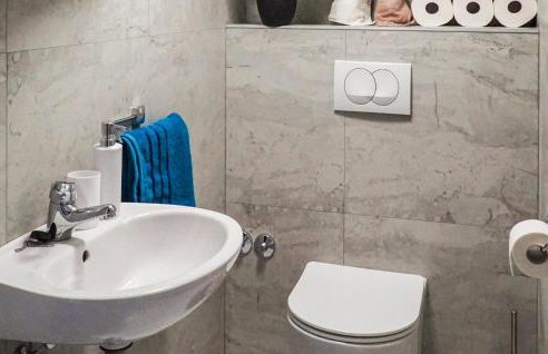 Cozy Home In Postira With Wifi - Photo 32