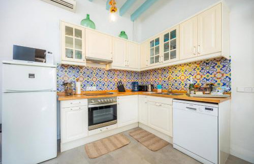 Marina 48 Seafront Apartment - Photo 11