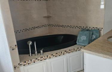 Tranquil Retreat Home - Foto 13