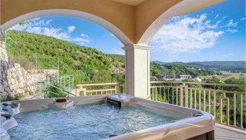 Awesome Home In Mirlovic Polje - Foto 2