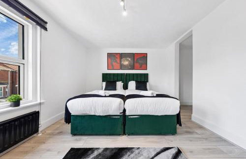 3 Beds Home walking distance from Shirley High Street - sleep 7 - Free Parking - Pool Table - 50" TV - Foto 25