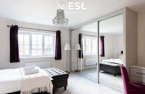 Large Modern 4 Bedroom House in Uttoxeter, Near Alton Towers, Great for Families - Foto 4