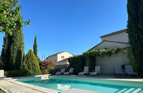 Villa Nicole avec piscine & jardin privés, parking dans le cœur du Luberon, proche Gordes, Roussillon, Goult, Bonnieux - Foto 2