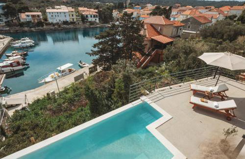 SOL luxury residence near the beach with shared heated pool - Foto 1