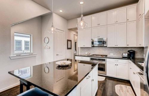 Fam Friendly 5 Bed Home Blocks To Pearl/Riverwalk! - Foto 8