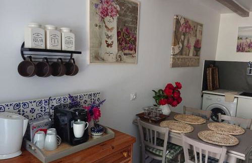 3-4 Cottages Entire Site Private Pool for Relaxing Holidays & Special Occasions near Aubeterre - Foto 6