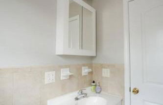 Newark Liberty Brick House - Private Bedroom 1 - Foto 43