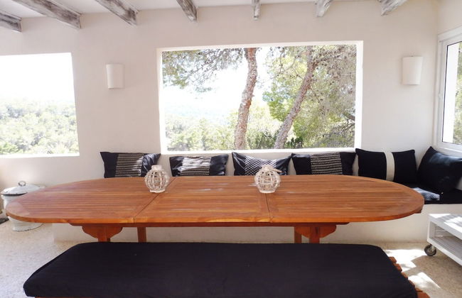 Villa in Cala Tarida With Private Pool & Sea View - Photo 16