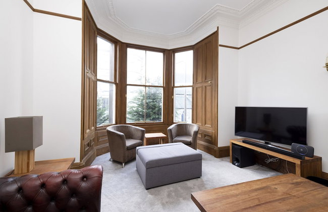 JOIVY 5 Bedroom Apt Near Meadows & George Square - Foto 88