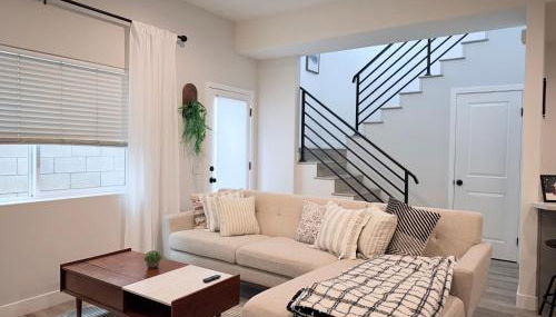 Modern Family Haven - Minutes from Disney Magic-OC - Foto 2