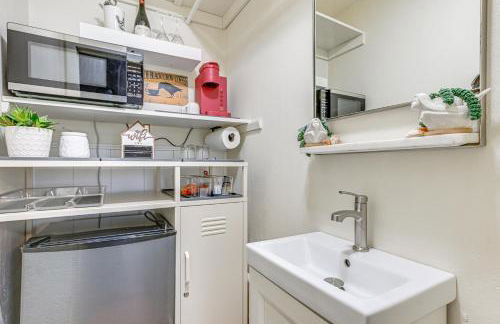 Dock, Deck and View Lakefront Chippewa Falls Studio - Foto 8