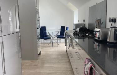 The Old School House - 6 Postland Road, Crowland - Photo 8