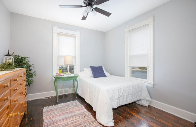 3 Bedroom 2 Bath Home Near Notre Dame 123nd - Foto 13