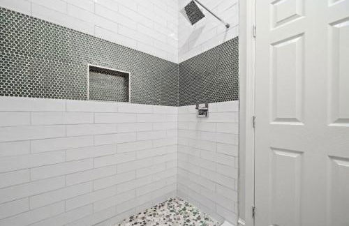 Jaw-dropping bayfront home with panoramic water views, boat slip, and cowboy pool - Foto 33