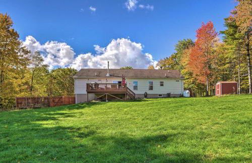 Game Room and Spacious Yard 10-Acre Catskills Home! - Foto 39