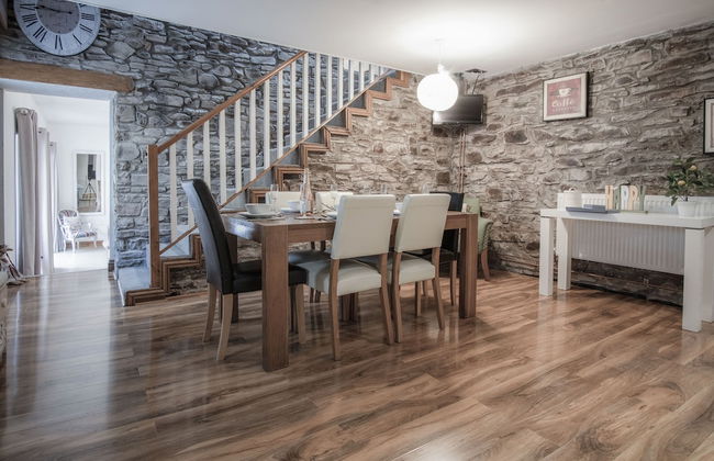 Fletcher Coach House - 3 Bedroom Cottage - Pendine - Photo 28