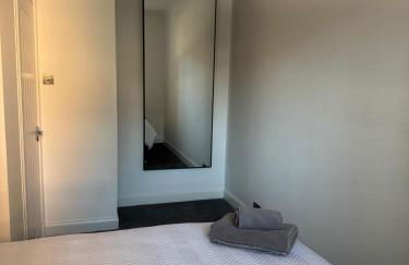 George Street Flat - Photo 7