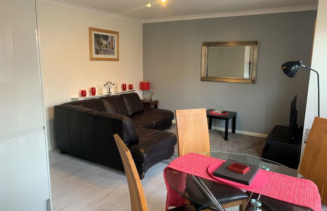 Lovely 2-bed Apartment in Wallasey, Sleeps 4 - Foto 8