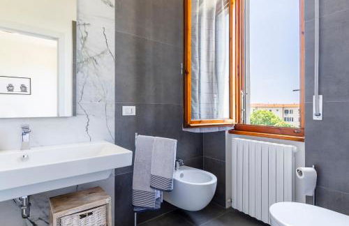 GuestHost - Livorno Sea View Flat With Balconies near the Beach - Foto 15