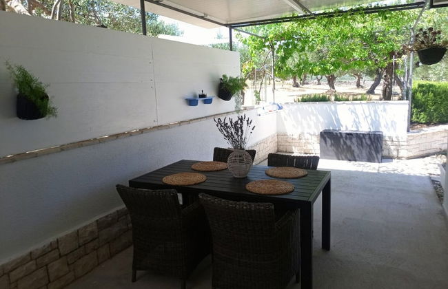 Mary: Relaxing With Pool - H - Foto 23