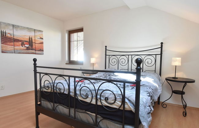 Villa by Lake & Slopes - Photo 4