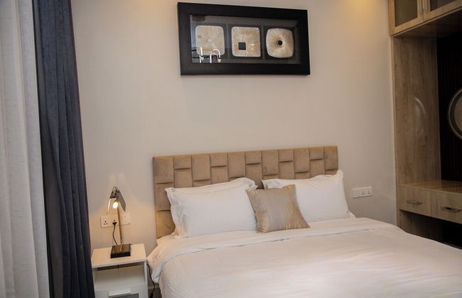 unreal homes - Photo 38