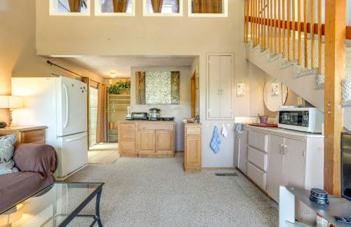 Auburn Cottage with Patios and Garden - 3 Mi to Town! - Foto 7