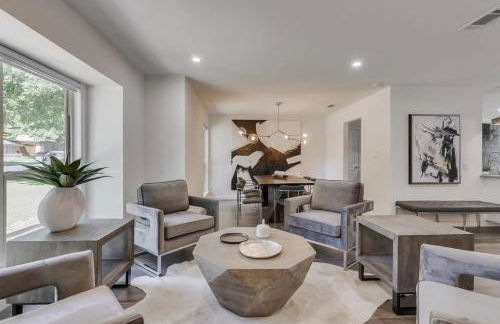 Luxury Home with 5 Bedrooms and Private Pool - Foto 2