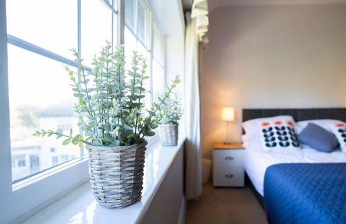 Beautiful detached home in quaint village setting - Foto 17