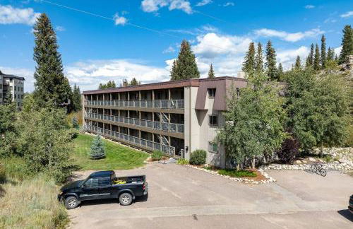 Ski Town Hideaway | Fireplace + Walk to Downtown - Foto 42