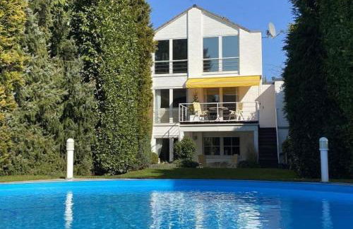 Kernsan. Souterrain-Wohnung 60qm mit Pool Blick - Foto 1