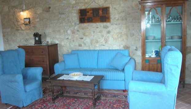 Charming Apartment With Pool and Countryside Views - Photo 5, Salle de séjour