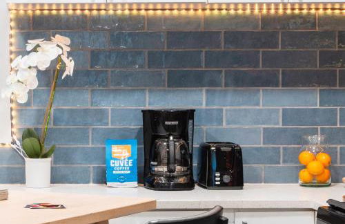 East Austin Bungalow w BBQ Firepit Fun Yard - Foto 10