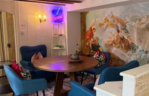 Heron Stays Bath- Boutique Period Properties, 7 Bedrooms, Parking for 4 Cars, Just 3 Miles to Bath Central, Sleeps 15 - Foto 6