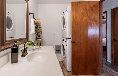 Cozy Chalet in the Pines - Foto 24