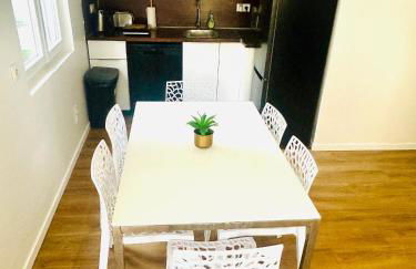 jolie maison individuelle 50 m2 ,design et climatisée, tout confort, wifi, terasse privée , 5 min plage et autoroute, stationnement gratuit - Foto 6