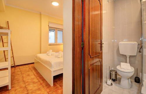 Charming T3 with patio, beach and surf - Foto 32