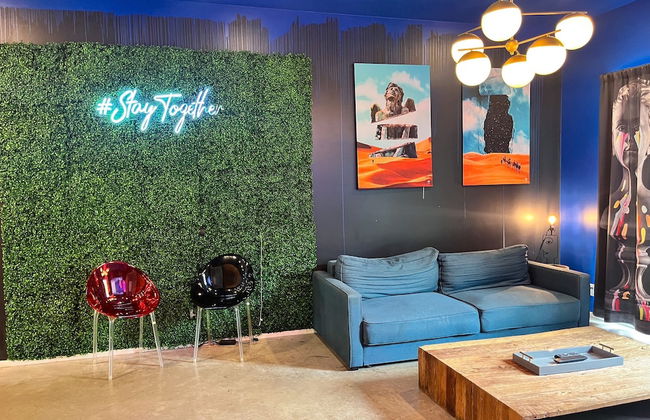 Massive Compound 20 Beds Rainey St 6 min Walk - Photo 18