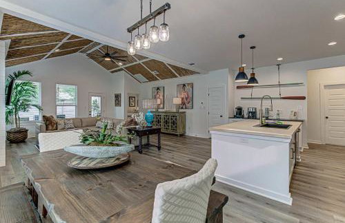 3BD Retreat for 6 Near Lake LBJ with Fire Pit & Patio - Foto 15