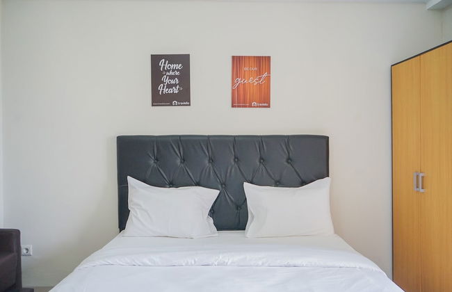 Simply Minimalist Studio at Green Park View Apartment - Photo 2