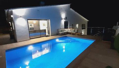 Villa Avril piscina privada y amplias terrazas - Photo 2