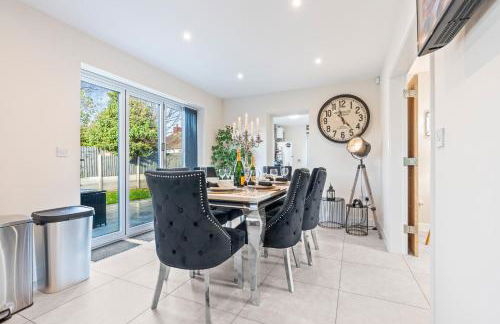 Stylish Home Hot Tub EV Parking - Foto 26