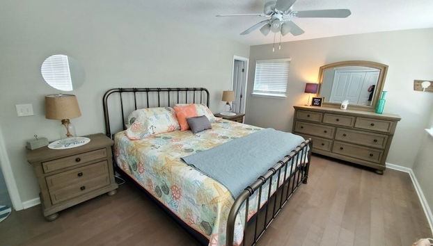 Floridays Vacation Home with Pool near to beach by RedAwning - Foto 3, Habitación