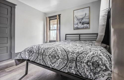 THE 1023 With Private Yard & Parking, Near Falls & Casino by Niagara Hospitality - Foto 48