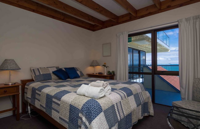 By the Bay Beachfront Apartments - Foto 7