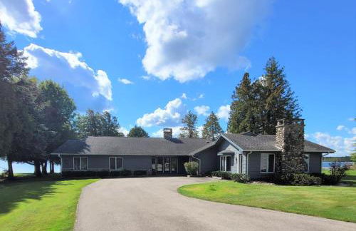 Sandbar Cedar Cottage on Lake Leelanau - Foto 7