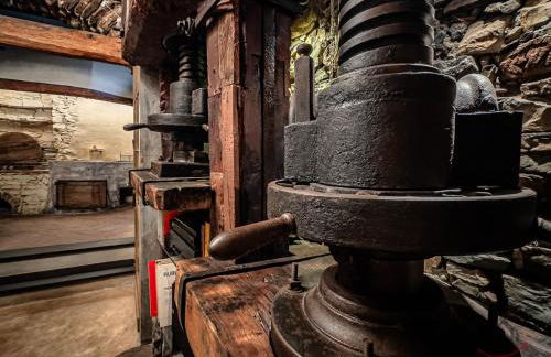 The Historic Oil Mill- Romantic Retreat - Foto 10