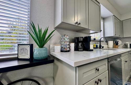 Central Midtown Apt-Secure Parking-Walk to Target - Foto 20